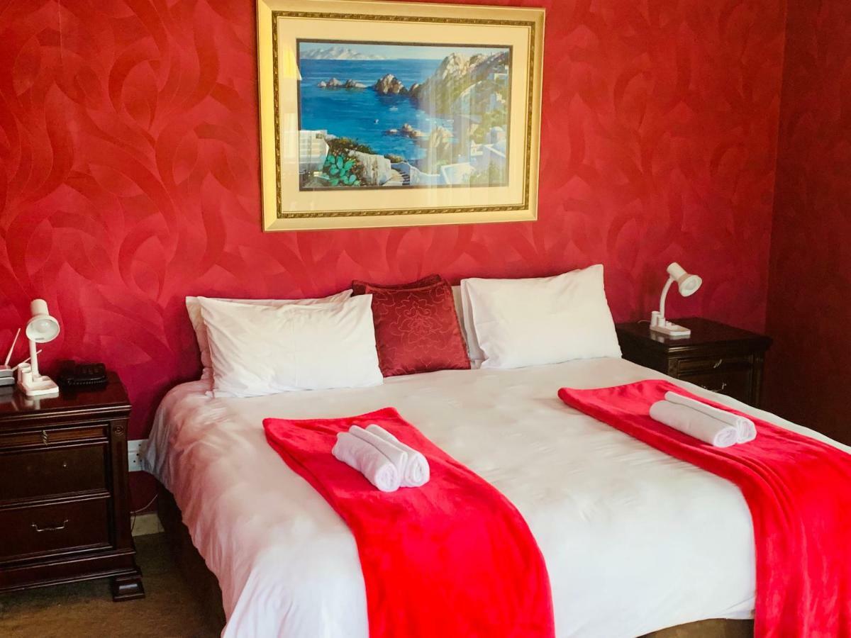Bella Casa Guesthouse Йоханнесбург Экстерьер фото