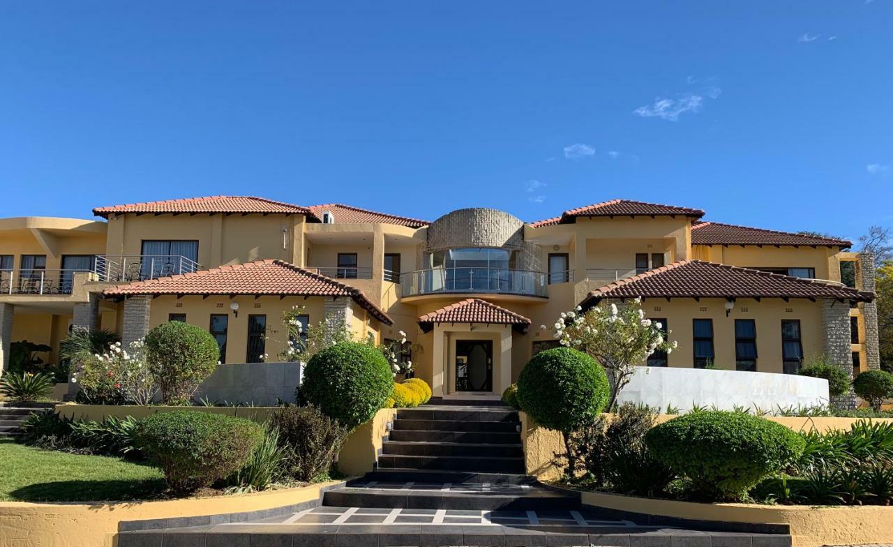 Bella Casa Guesthouse Йоханнесбург Экстерьер фото